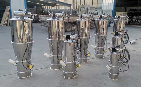 <font color='FFB92E'>ZKS-250、350-3、450-4真空上料機</font>